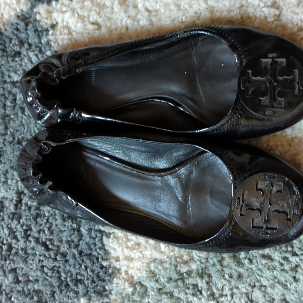 Tory Burch Black Reva Jet Flats 7?
